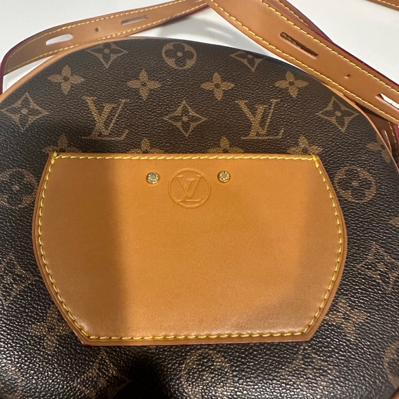 Louis Vuitton Monogram Bôite Chapeau Souple MM - Picture 11 of 12